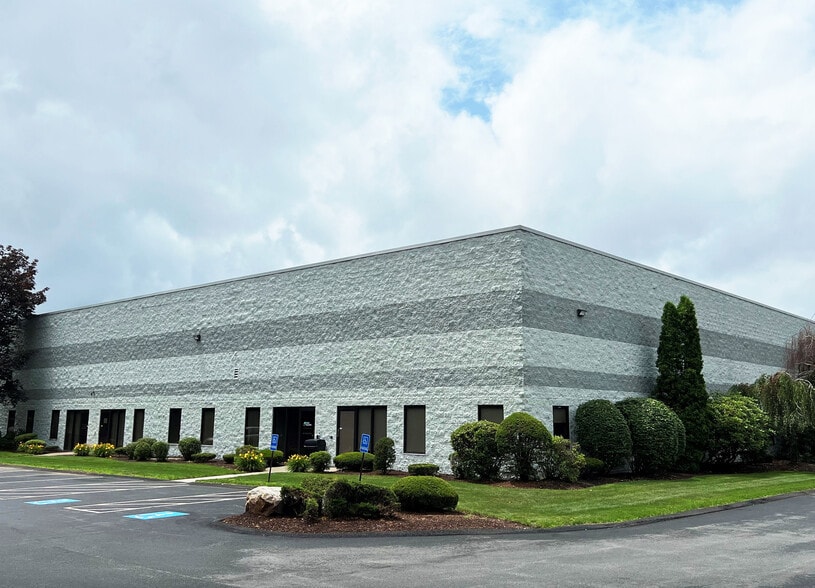 14 Progress Rd, Billerica, MA for lease - Building Photo - Image 2 of 2