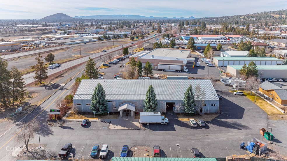 63255 Jamison St, Bend, OR for lease - Building Photo - Image 2 of 19