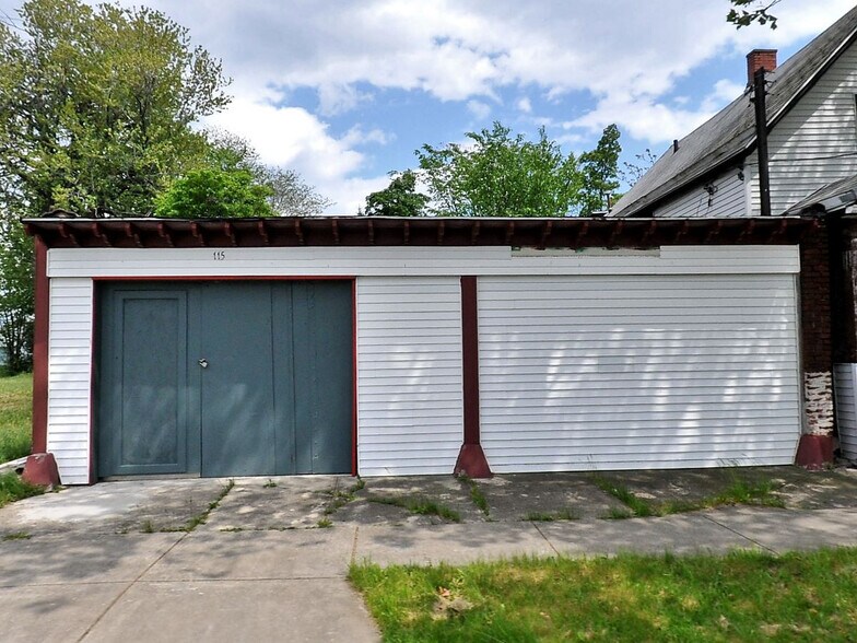 115 Barthel st, Buffalo, NY for sale - Primary Photo - Image 1 of 2