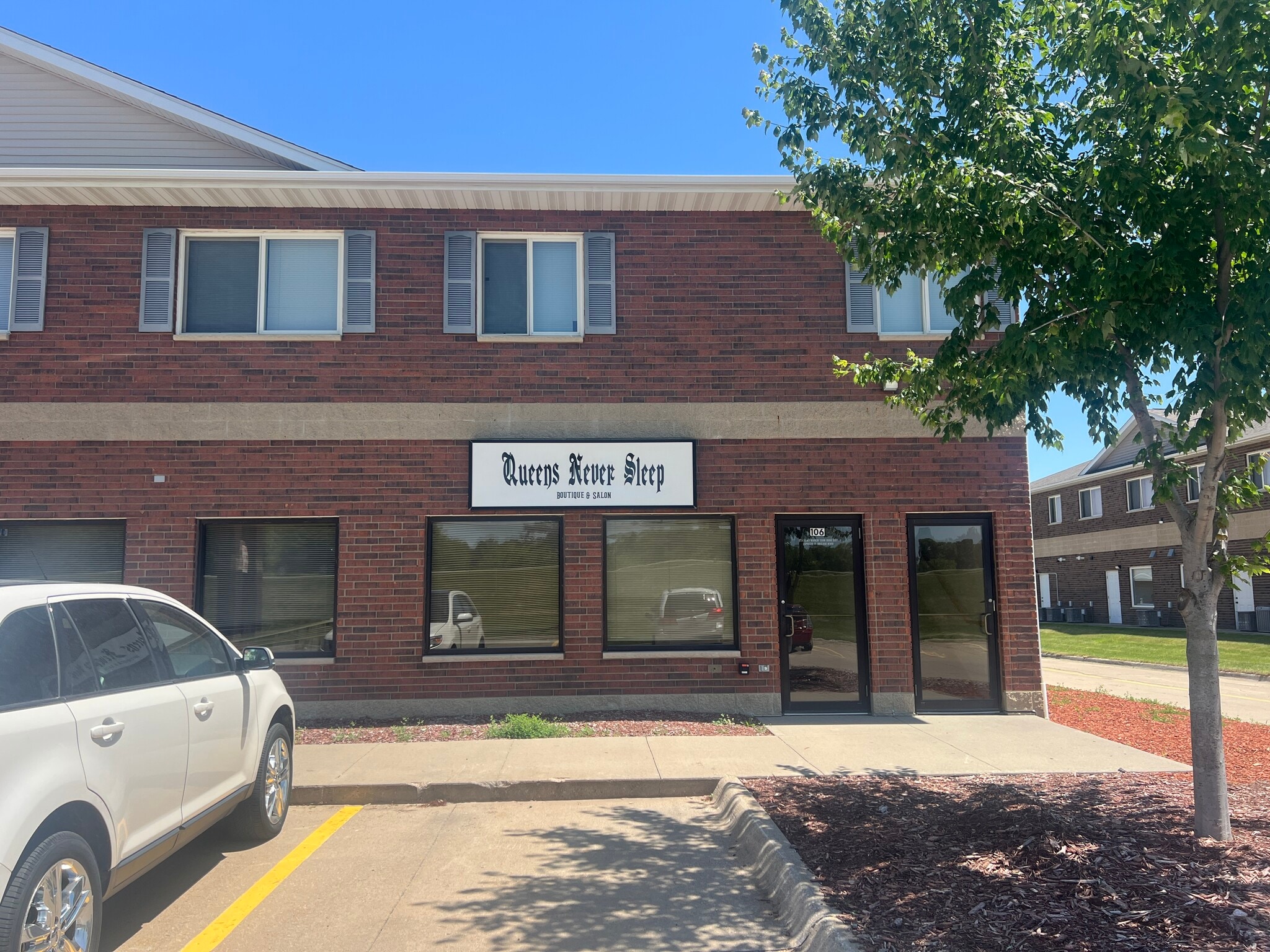 4-7 Hawkeye Dr, North Liberty, IA for lease Interior Photo- Image 1 of 17