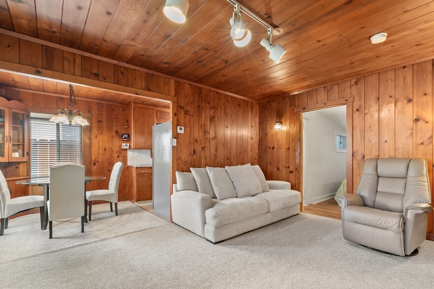516 Capitola Ave, Capitola, CA for sale - Interior Photo - Image 2 of 43