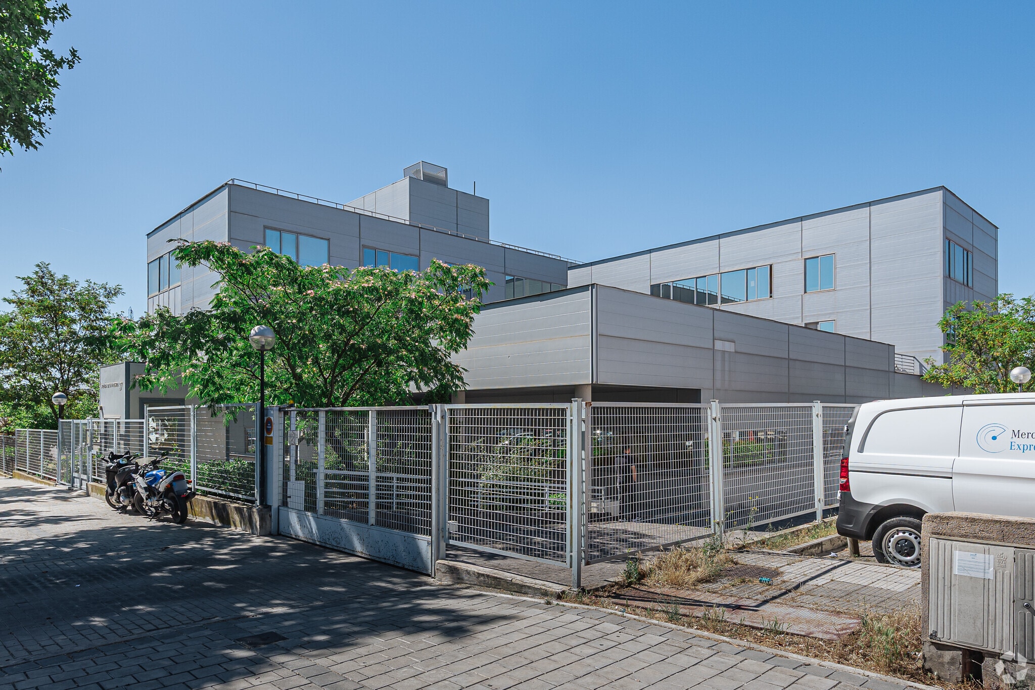 Avenida de la Industria, 37, Tres Cantos, Madrid for sale Primary Photo- Image 1 of 5
