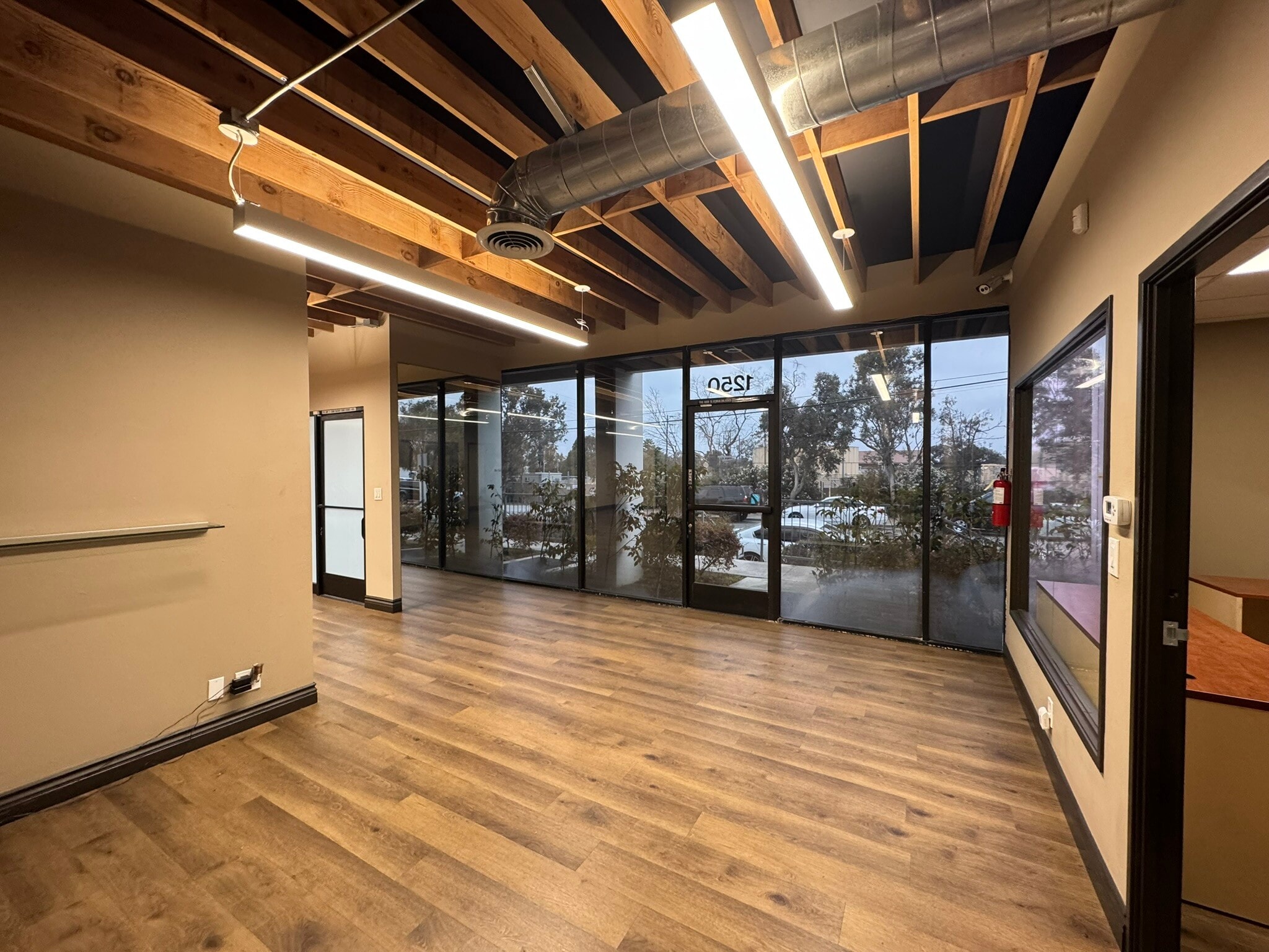 2900 Orange Ave, Signal Hill, CA for lease Lobby- Image 1 of 18