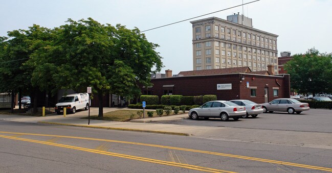 Plus de détails pour 75 W Main St, Springfield, OH - Flex à vendre
