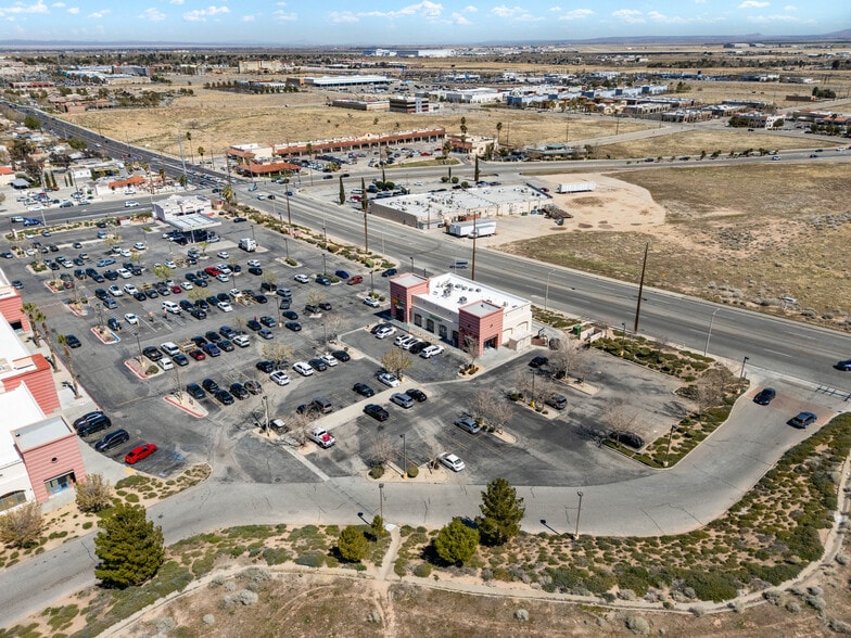 38745 Tierra Subida Ave, Palmdale, CA for sale - Building Photo - Image 2 of 24