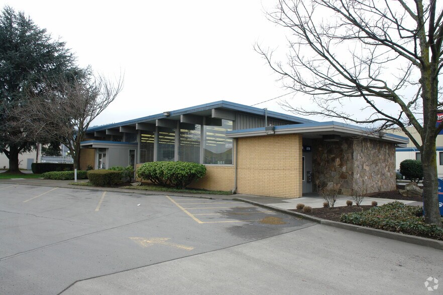3165 NW Yeon Ave, Portland, OR for lease - Primary Photo - Image 2 of 4