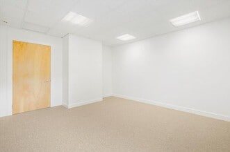 100 Stony Brook Ct, Newburgh, NY for lease Interior Photo- Image 2 of 3