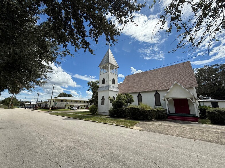 18-20 E Pleasant St, Avon Park, FL à vendre - Photo du bâtiment - Image 2 de 40