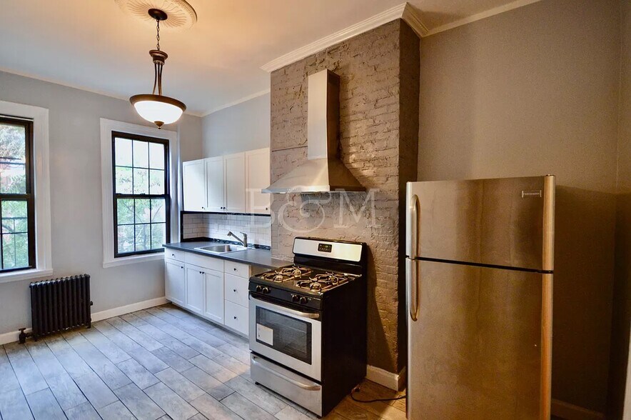 1371 Greene Ave, Brooklyn, NY à vendre - Photo intérieure - Image 2 de 11