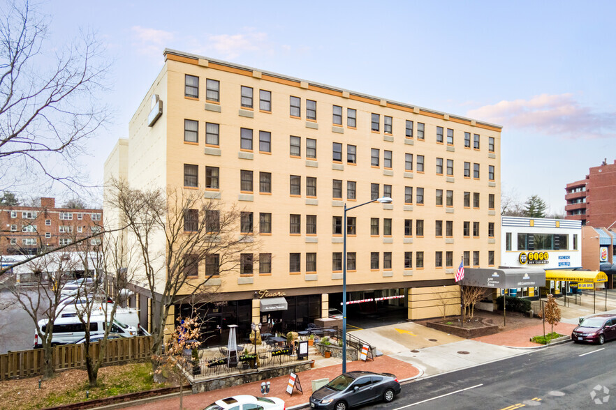 4400 Connecticut Ave NW, Washington, DC à vendre - Photo principale - Image 1 de 1