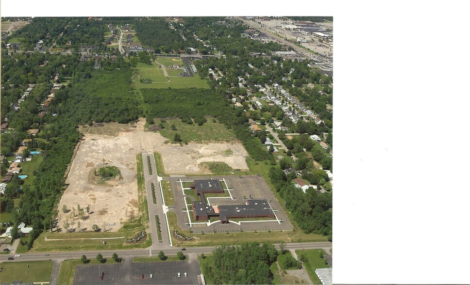 2360 Wehrle Dr, Buffalo, NY for sale - Primary Photo - Image 1 of 1