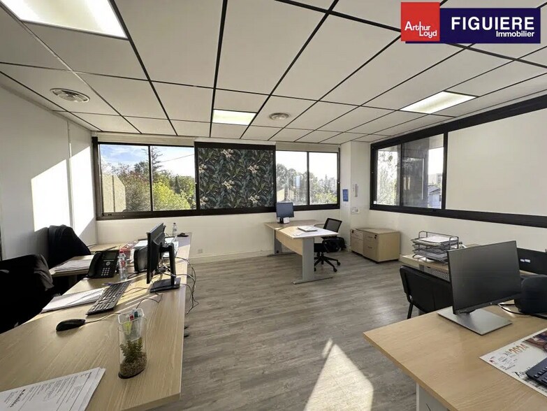 Office in Aix-en-Provence for lease - Interior Photo - Image 1 of 3