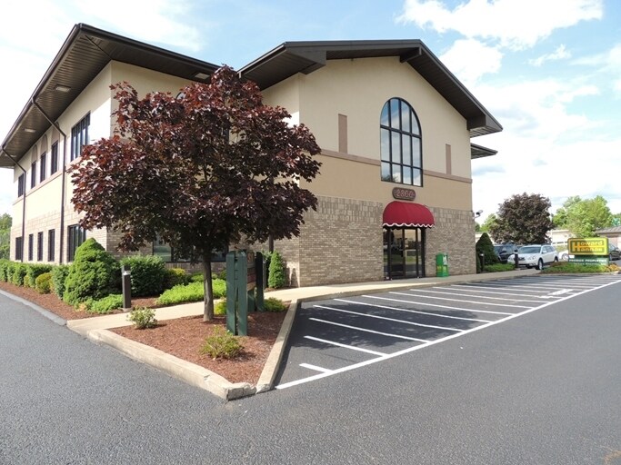 2800 Cranberry Sq, Morgantown, WV à vendre Photo principale- Image 1 de 16