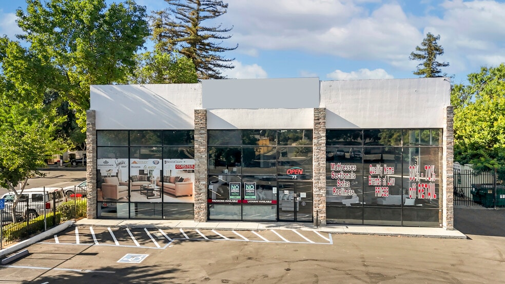 73 W Court St, Woodland, CA for sale - Building Photo - Image 3 of 19