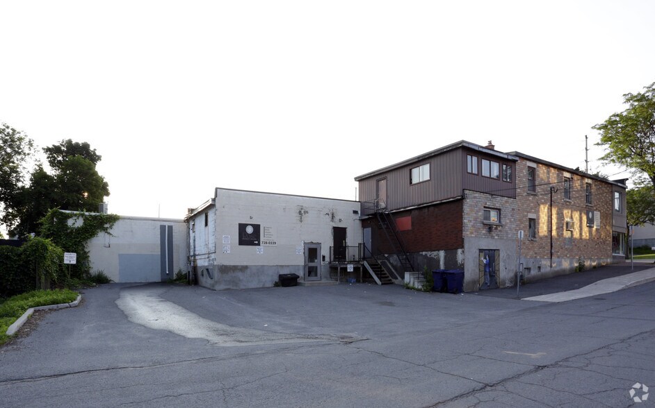 261-263 Richmond Rd, Ottawa, ON à louer - Photo du bâtiment - Image 2 de 2