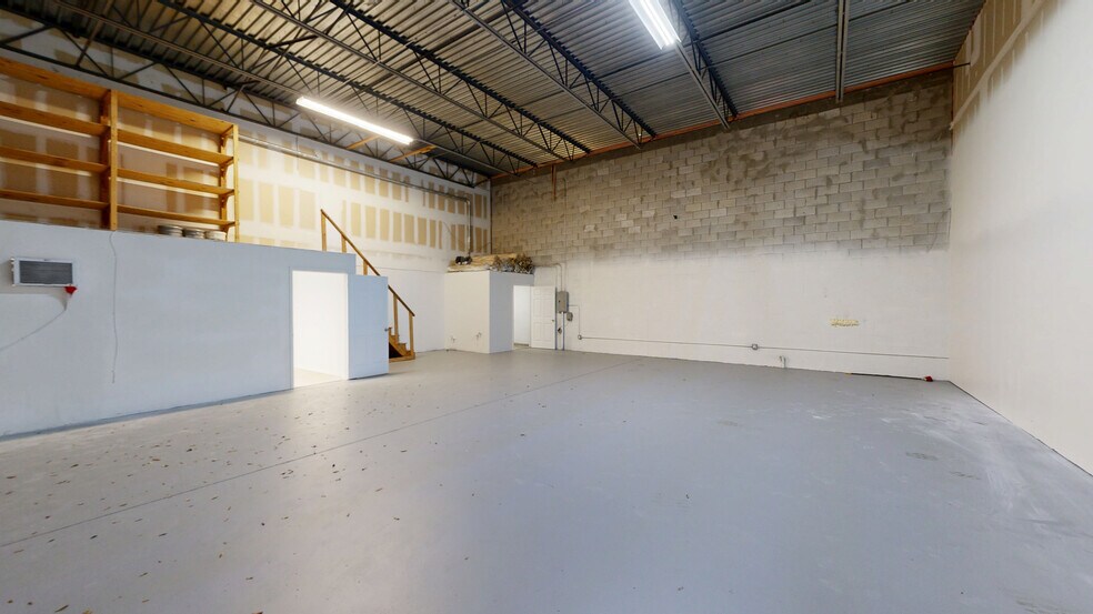 2155 NW Settle Ave, Port Saint Lucie, FL à louer - Numérisation 3D de Matterport - Image 2 de 8