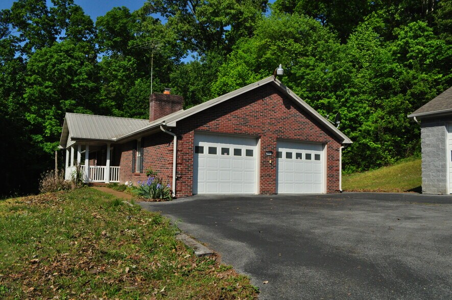 6447 Rutledge Pike, Knoxville, TN à vendre - Photo du bâtiment - Image 2 de 23