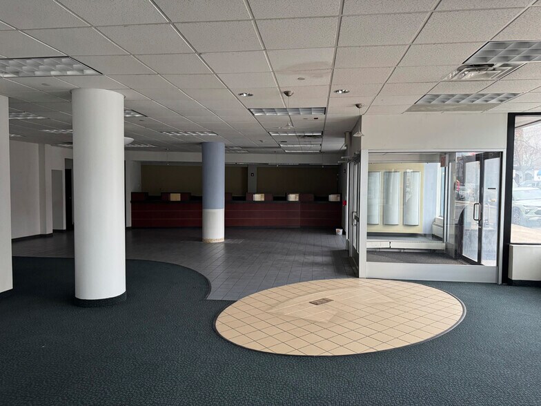 6401 Grand Ave, Maspeth, NY à louer - Photo intérieure - Image 3 de 8