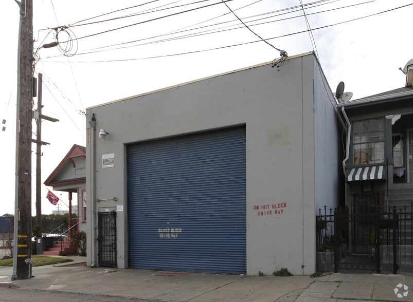815 Portwood Ave, Oakland, CA à vendre - Photo du bâtiment - Image 2 de 2
