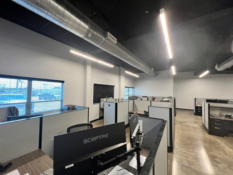 1035 Meacham Blvd, Fort Worth, TX à vendre - Photo intérieure - Image 2 de 34