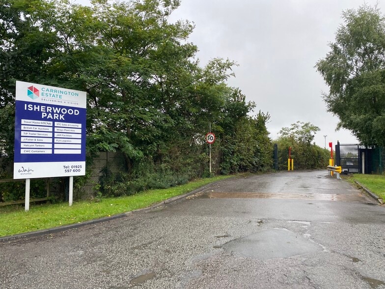 Isherwood Park, Manchester for lease - Building Photo - Image 2 of 6