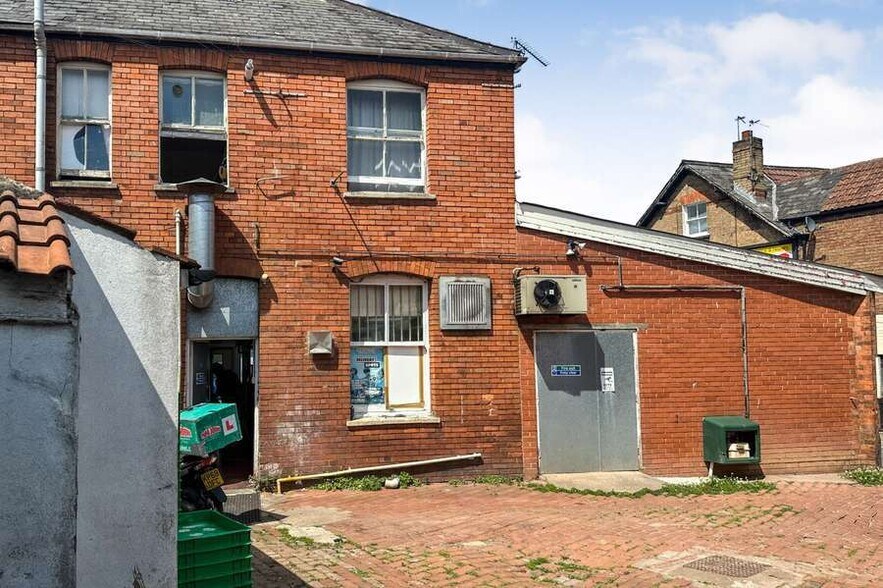 144 East Reach, Taunton à vendre - Photo du bâtiment - Image 3 de 10