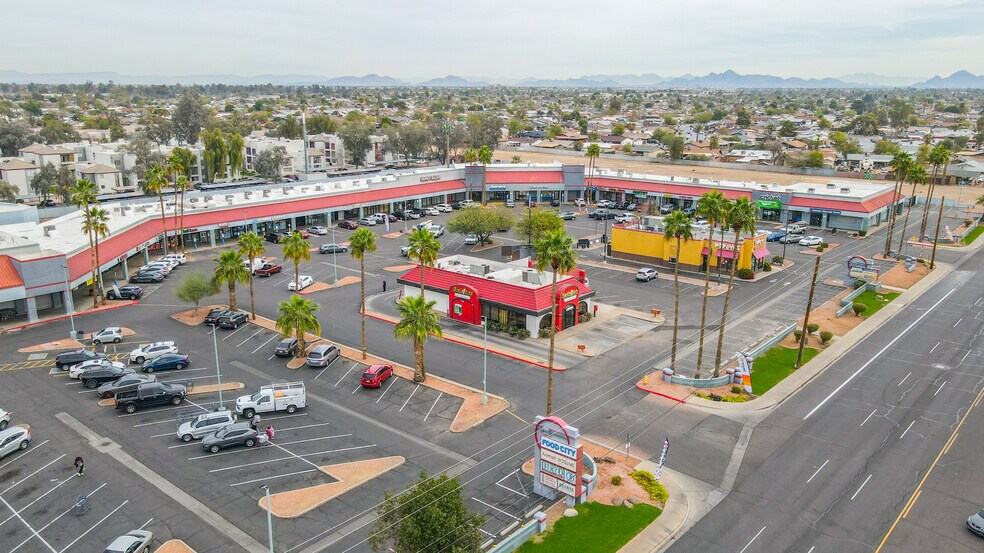 6544 W Thomas Rd, Phoenix, AZ à louer - Photo du bâtiment - Image 2 de 6