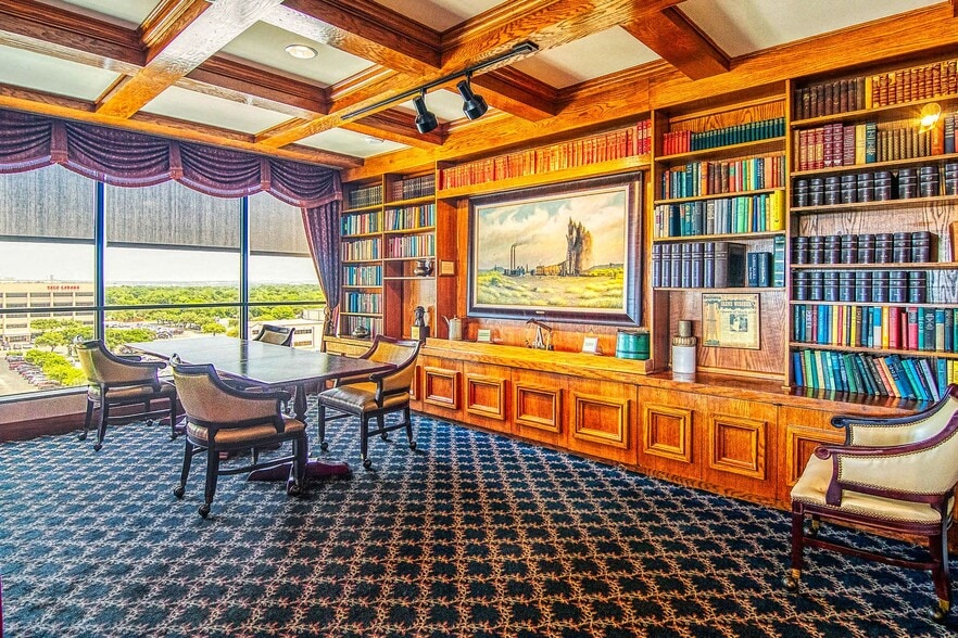 8620 N New Braunfels Ave, San Antonio, TX for lease - Interior Photo - Image 3 of 11