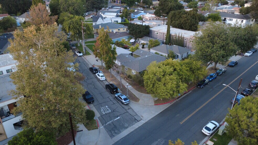 1717 E Chevy Chase Dr, Glendale, CA for sale - Building Photo - Image 2 of 57