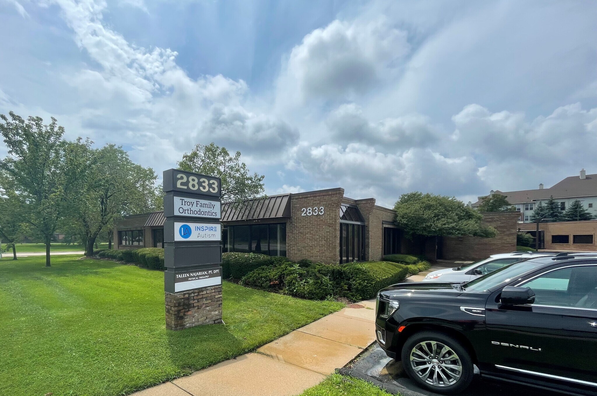 2833 Crooks Rd, Troy, MI for lease Building Photo- Image 1 of 5