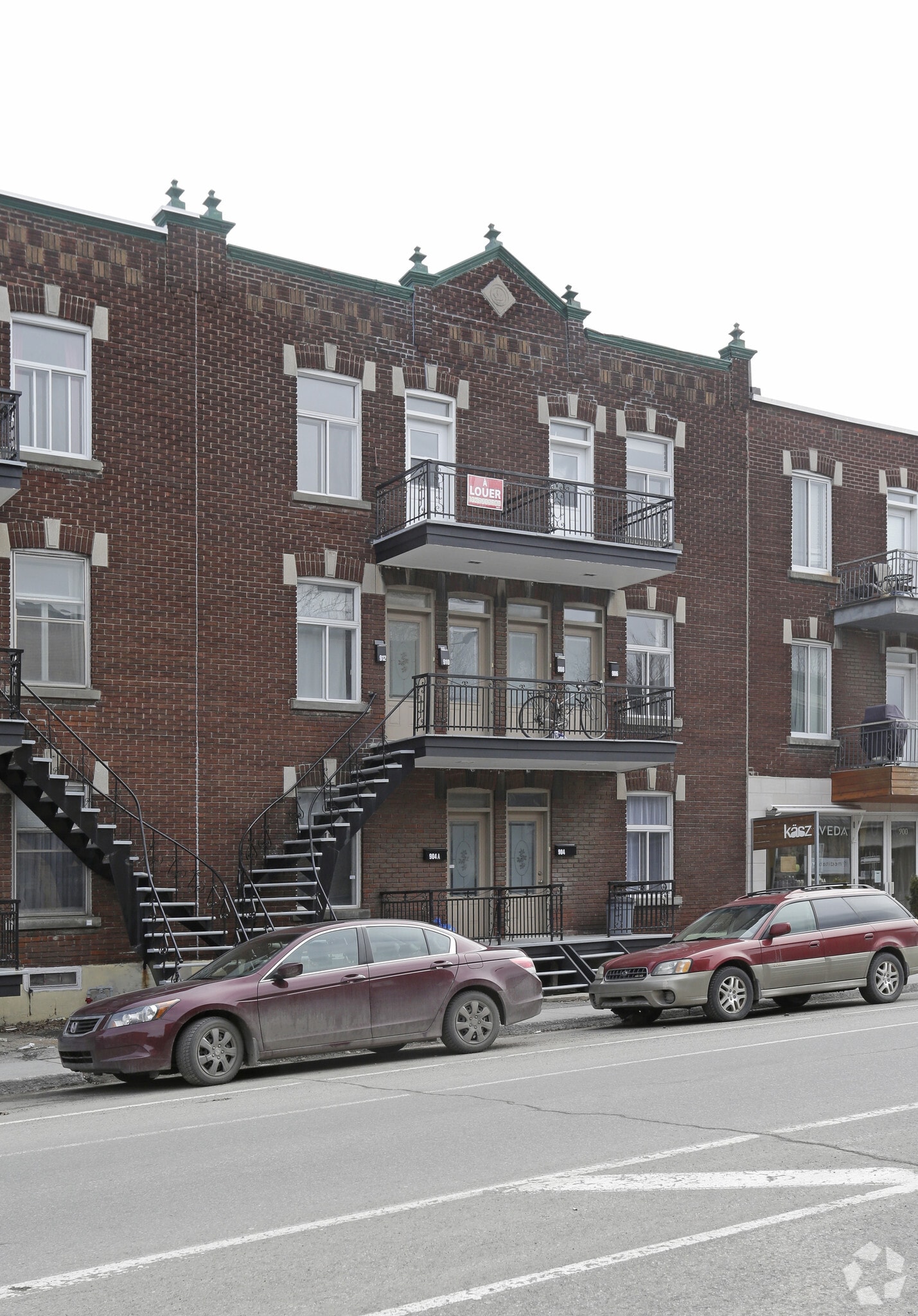 904-912 Av Laurier E, Montréal, QC for sale Primary Photo- Image 1 of 1