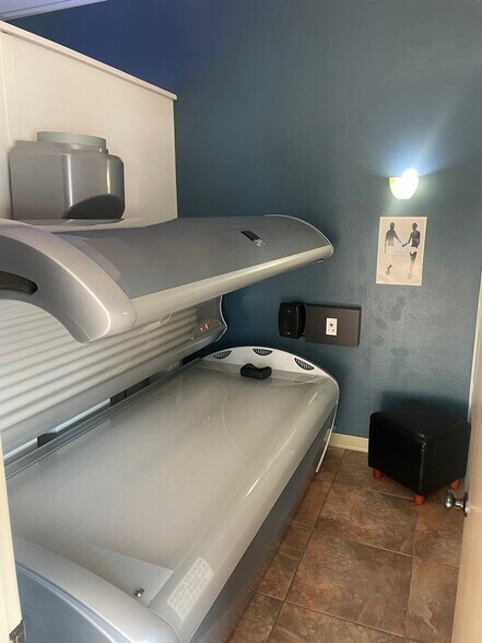 4930 SE 14th St, Des Moines, IA à louer - Photo du bâtiment - Image 3 de 12