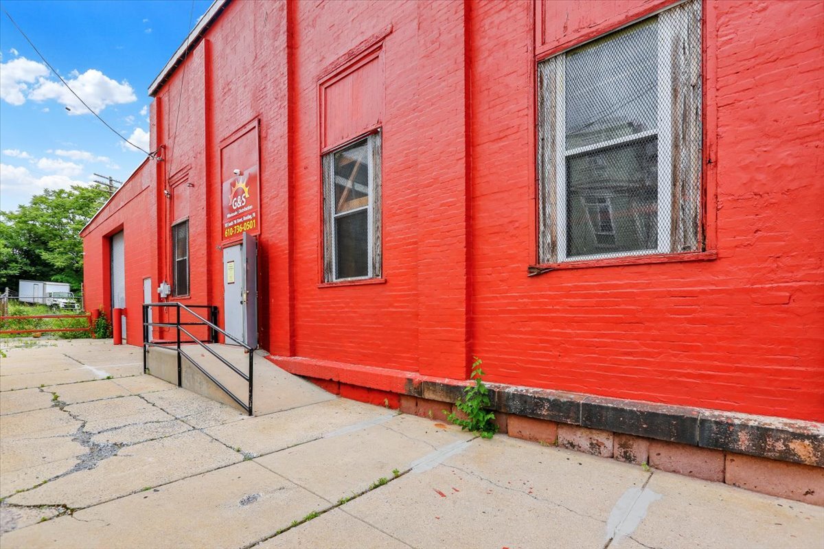 701 Bingaman St, Reading, PA à vendre Photo du bâtiment- Image 1 de 60