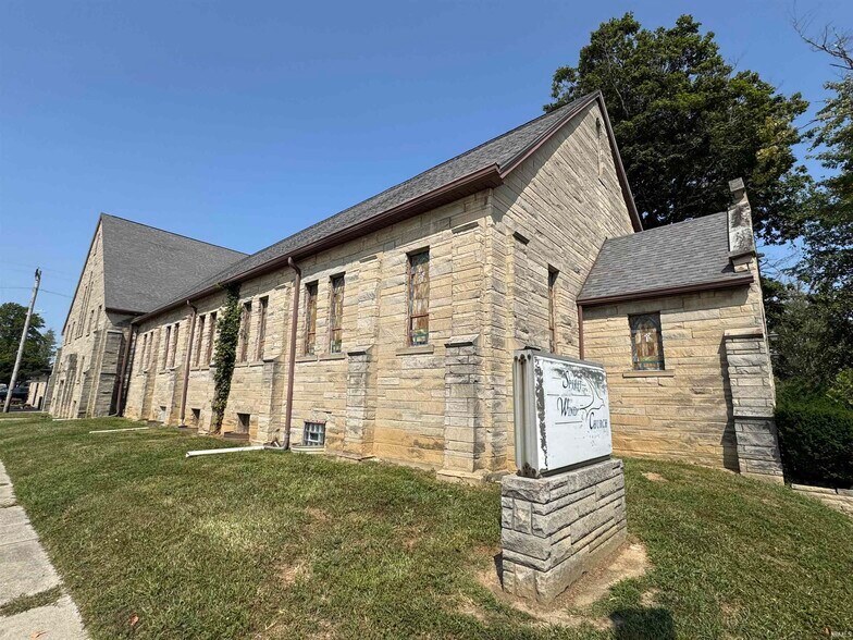 1435 S Armstrong St, Kokomo, IN à vendre - Photo du bâtiment - Image 2 de 15