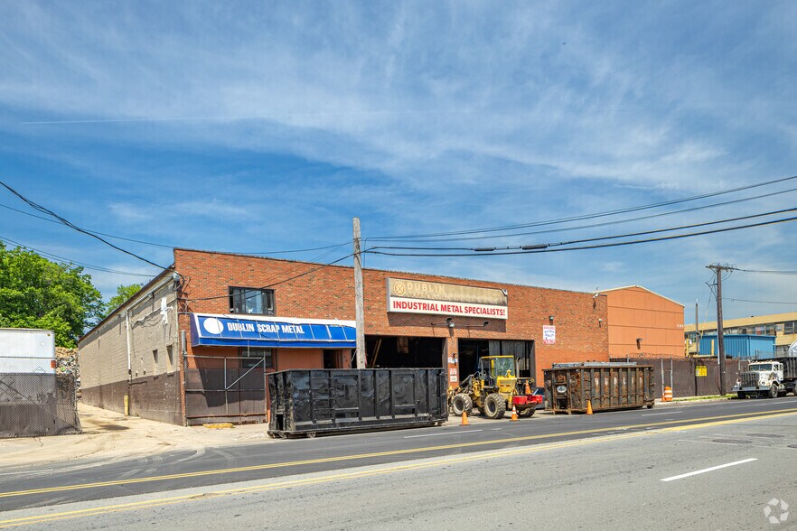 483-495 Frelinghuysen Ave, Newark, NJ à louer - Photo du bâtiment - Image 2 de 11