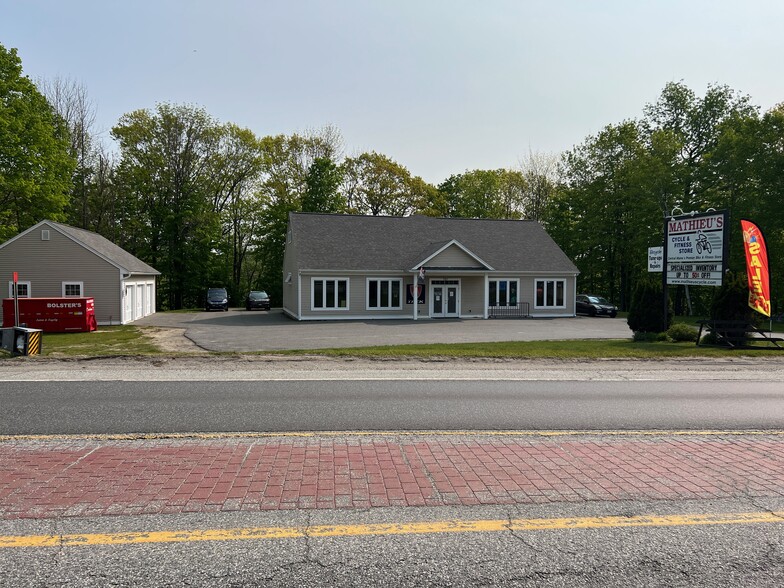 727 Maine Ave, Farmingdale, ME à vendre - Photo du bâtiment - Image 1 de 1