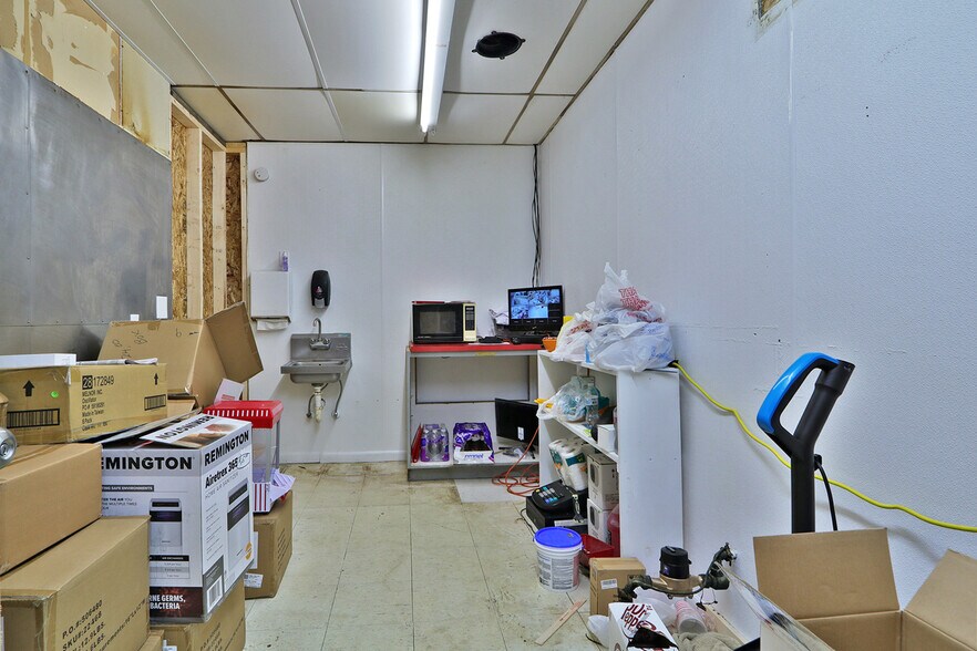 472 12th St, Tecumseh, NE à vendre - Photo intérieure - Image 3 de 26