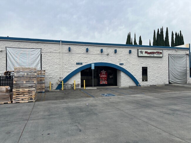 More details for 8803-8811 Amigo Ave, Northridge, CA - Industrial for Lease