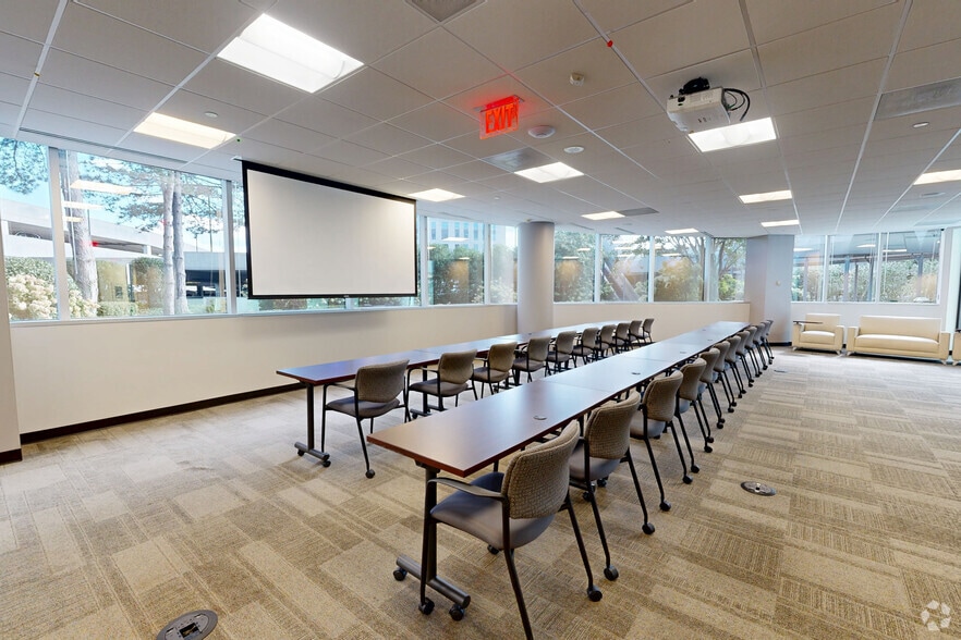 8609 Westwood Center Dr, Vienna, VA for lease - Matterport 3D Scan - Image 2 of 23