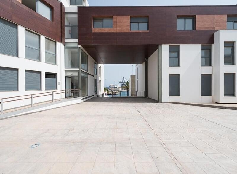 Calle de la República de Ecuador, Puerto del Rosario, Las Palmas for sale - Building Photo - Image 2 of 6