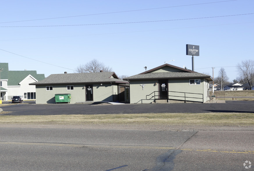 4753 W Park Ave, Chippewa Falls, WI for sale - Building Photo - Image 1 of 1