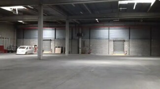 Plus de détails pour Local d'activités à louer