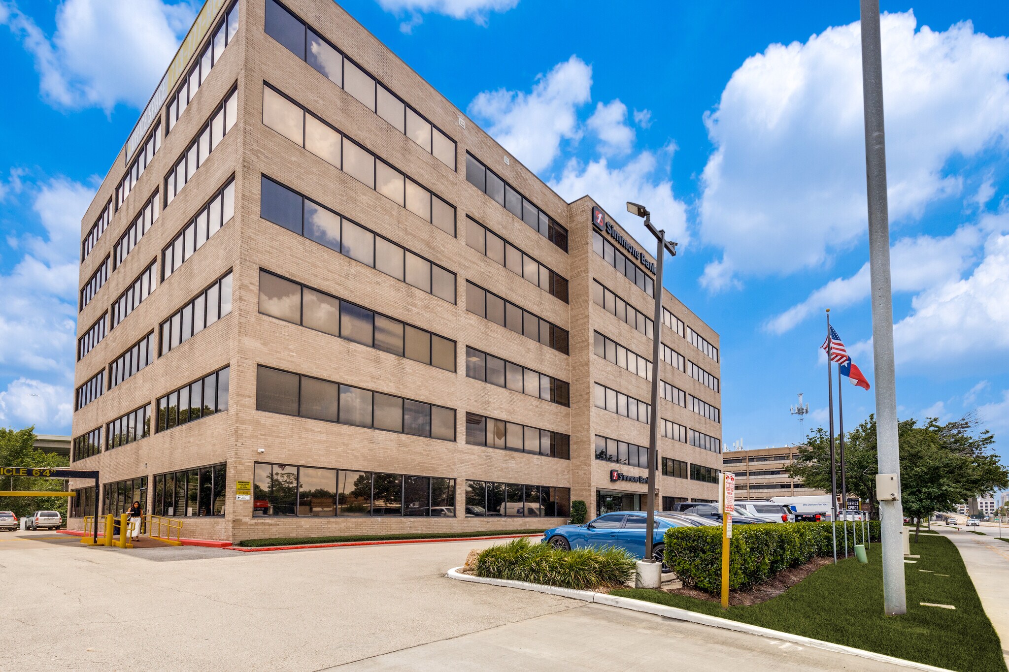 720 N Post Oak Rd, Houston, TX à louer Photo du bâtiment- Image 1 de 9