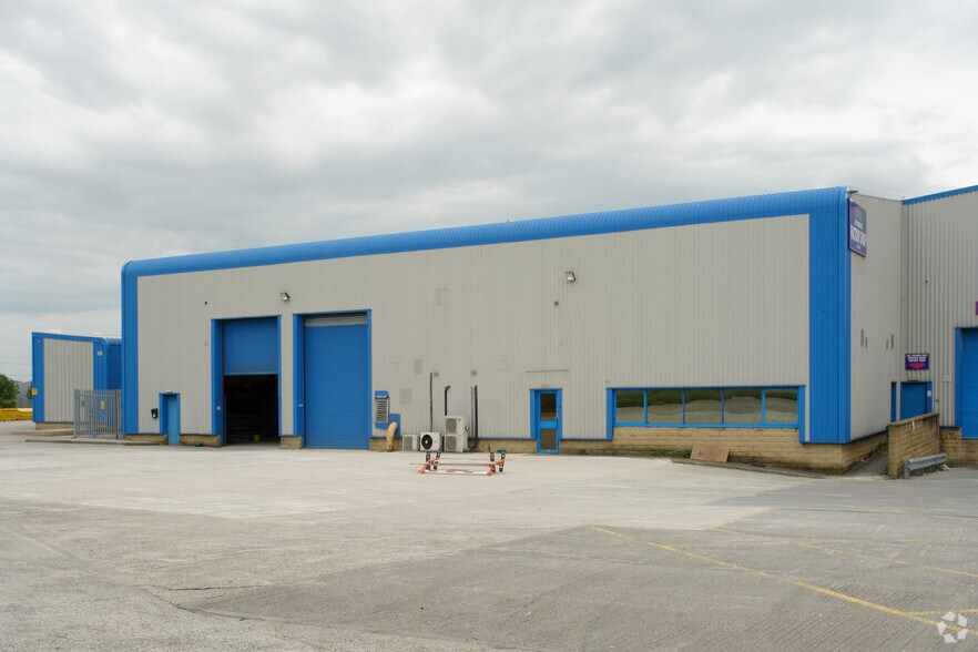Billington Rd, Burnley for lease - Building Photo - Image 3 of 6