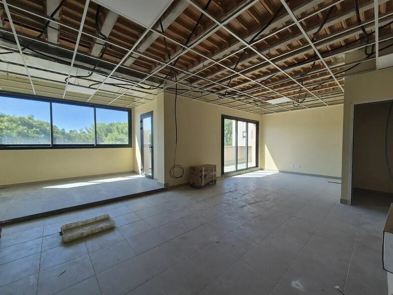 Office in Castelnau-le-Lez for lease - Building Photo - Image 1 of 6