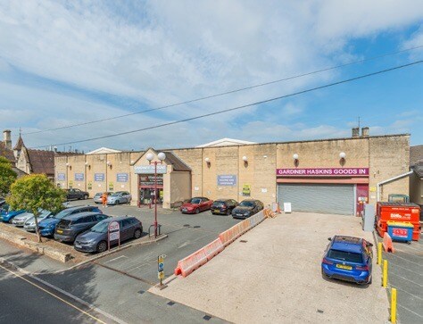 68-72 Dyer St, Cirencester à vendre - Photo du bâtiment - Image 3 de 7
