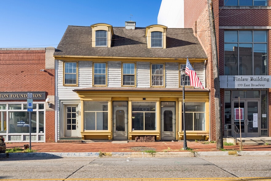 201-203 E Broadway, Salem, NJ for sale - Primary Photo - Image 1 of 40