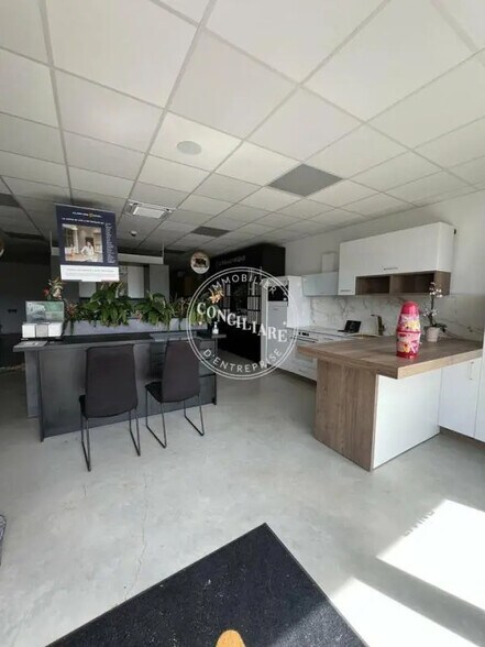 22 Avenue De Pradié, Portet-sur-Garonne for sale - Interior Photo - Image 2 of 5