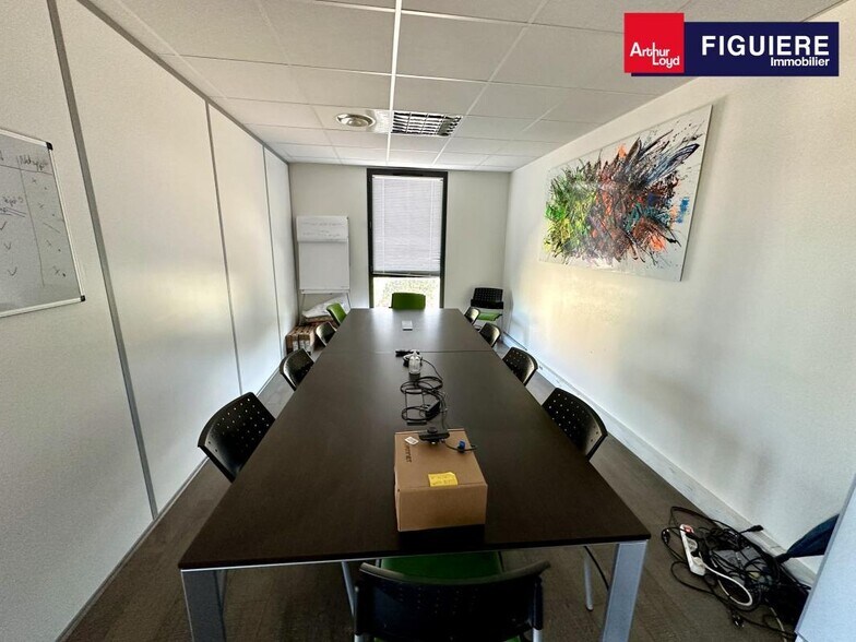 Office in Aix-en-Provence for lease - Interior Photo - Image 3 of 9