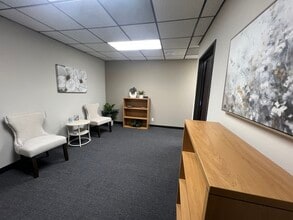 1200 Paseo Camarillo, Camarillo, CA à vendre Photo intérieure- Image 2 de 21